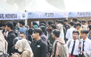 Ribuan Pencari Kerja Serbu Job Fair 2024 di Purwakarta