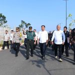 Pj Gubernur Jabar Bey Machmudin mengunjungi dan meresmikan akses baru menuju Masjid Raya Al Jabbar (Foto: Pemprov Jabar)