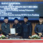 Rapat Paripurna DPRD: Pj Walkot Sampaikan 8 Misi Kota Bandung Dalam RPJPD 2025-2045