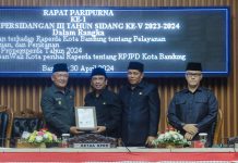 Rapat Paripurna DPRD: Pj Walkot Sampaikan 8 Misi Kota Bandung Dalam RPJPD 2025-2045