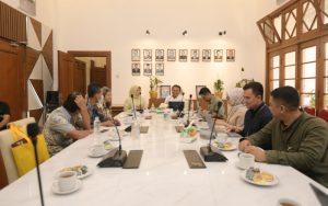 Herman Suryatman Bertemu Rektor Unpad di Gedung Sate, Bahas Hal Ini