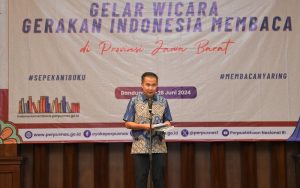 Bangun Literasi dan Kecerdasan Masyarakat, Bey Machmudin Apresiasi Bantuan 726.000 Buku dari Perpusnas