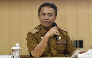 Viral Guru Honorer Nyambi Jadi Pemulung di Sukabumi, Ini Penjelasan Sekda Jabar
