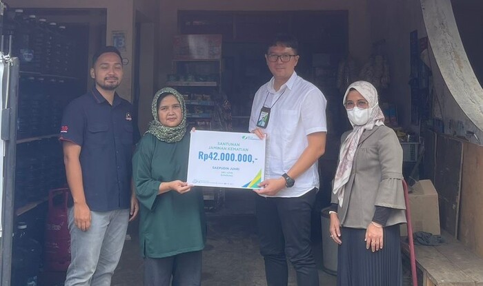 Penyerahan santunan kepada ahli waris oleh BPJS Ketenagakerjaan -
