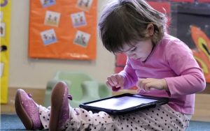 Literasi Digital Pendidikan di Bogor Bahas Perlindungan Anak di Dunia Online