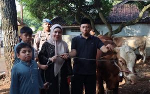 Idul Adha 1445 H, Polres Purwakarta Serahkan Puluhan Hewan Kurban untuk Masyarakat dan Pondok Pesantren