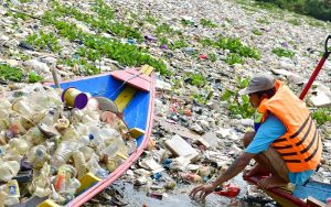 Pembersihan Sampah di Jembatan BBS Batujajar Tuntas