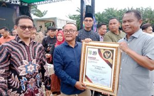 KONI Serdang Bedagai Apresiasi Dua Jurnalis yang Berperan Aktif dalam Olahraga Sepak Bola