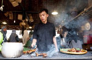 Resto Dumuk Bareto: Menikmati Suasana Pedesaan di Tengah Kota  dan Menu Jadul yang Menggoda