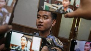 Gibran Pilih Mengundurkan Diri, Resmi Digantikan Teguh Prakosa