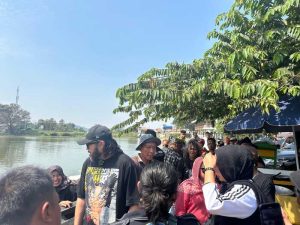 Kunjungan Ono Surono Bersama Rombongan Preman Pensiun di Situ Ciburuy Disambut Antusias Warga