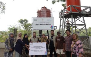 PLN UIP JBT Berikan Bantuan Fasilitas Ari Bersih di Desa Jatiserang Majalengka