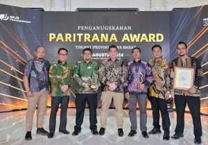 Penganugerahan Paritrana Award kepada Dua Perusahaan di Kota Depok