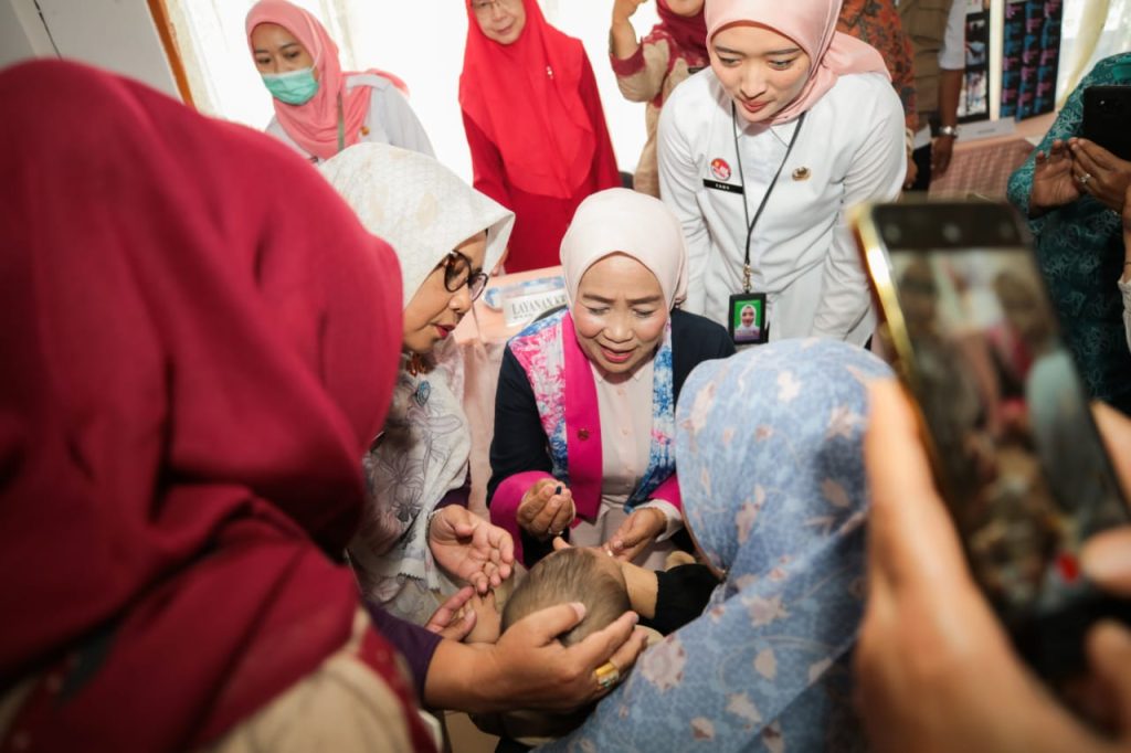 Pemberian Vitamin A, PKK Kota Bandung Ingatkan Waspada Potensi Penyakit di Musim Hujan