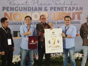 Sahrul Gunawan Nomor 1 di Pilkada Bandung: Apakah Ini TANDA Menuju Kemenangan?