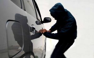 Viral Dua Bocah Curi Mobil di Bandung, Dikejar Polisi hingga Kabur ke Cianjur