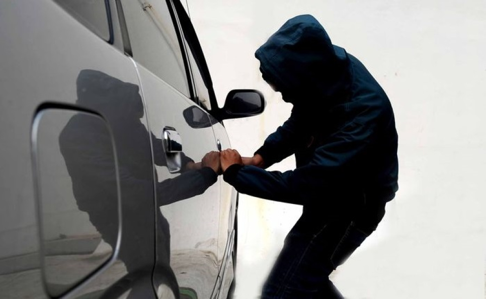 Viral Dua Bocah Curi Mobil di Bandung, Dikejar Polisi hingga Kabur ke Cianjur