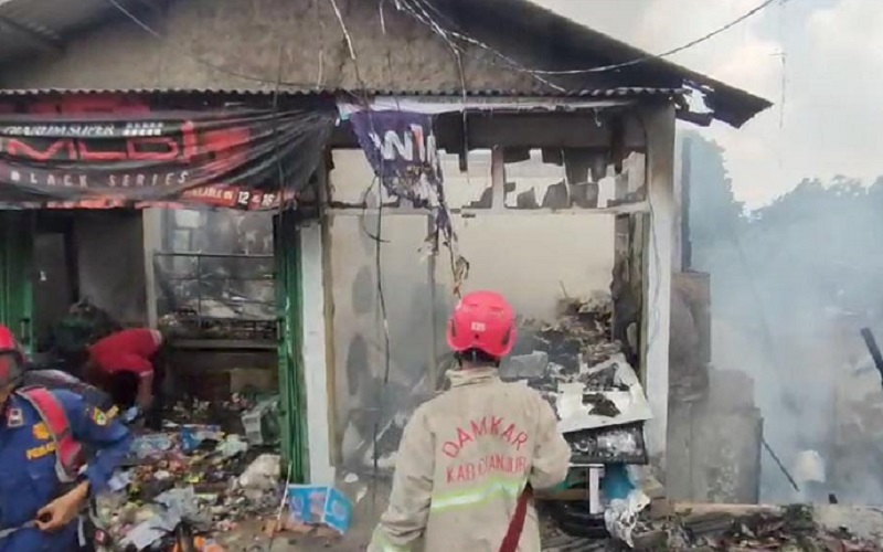 Rumah dan Warung di Cugenang Cianjur Diamuk Si Jago Merah, Diduga Karena Ini