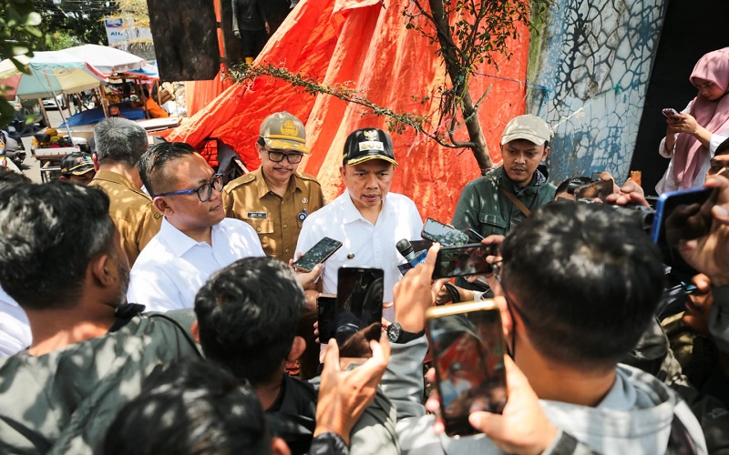 Kosawa Minta Minta Pasar di Kota Bandung Jangan Buang Sampah, Tapi…