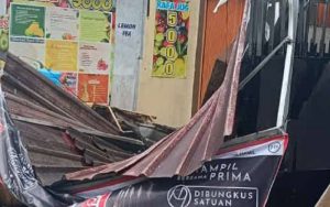 Hujan Angin Robohkan Ruko di Leuwiliang Bogor, Tak Ada Korban Jiwa