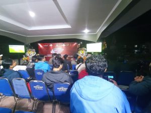 Touring Demokrasi ala KPU Jabar 2024: Ketika Goodybag dan Kartu Remi Jadi Pelipur Lara Jurnalis