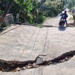 Pergeseran tanah di Desa Bojogkoneng Bogor