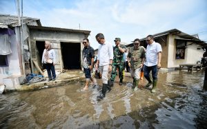 Bey Machmudin Janjikan Solusi Permanen untuk Banjir Rob Indramayu