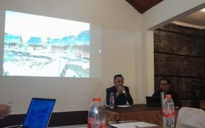 Kampung Sumber Alam di Garut: Pesona Tradisional dengan Nuansa Arsitektur Sunda