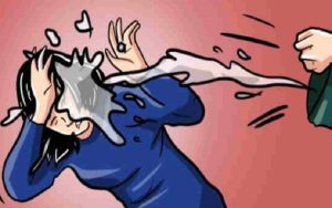 Sadis! Wanita di Bekasi Disiram Air Keras Saat Naik Motor, Pelaku Masih Buron!