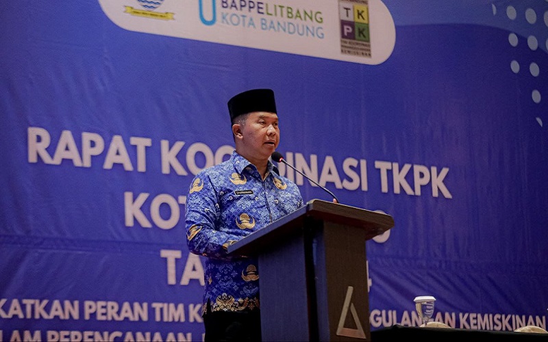 Dharmawan Klaim Tren Kemiskinan Kota Bandung Turun, Benarkah?