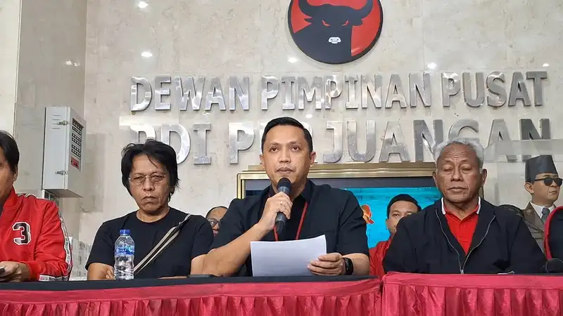 Konferensi pers pasca penetapan status tersangka oleh KPK terhadap Sekjen PDI Perjuangan Hasto Kristiyanto di di Kantor DPP PDIP, Menteng, Jakarta Pusat, Selasa, 24 Desember 2024 (Foto: Net)