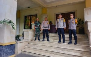 Polres Purwakarta Lakukan Pengamanan Pleno Rekapitulasi Pilkada Tingkat Kabupaten