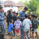 Personil Lanud Husein Sastranegara Gelar Trauma Healing untuk Anak Korban Bencana Cianjur
