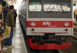 PT KAI Diminta Perluas Jalur KRL ke Karawang dan Purwakarta, Ini Alasannya