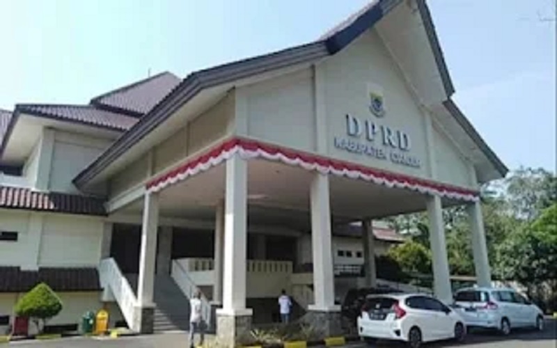 Komisi A DPRD Cianjur Desak Pengusaha Wajib Kantongi Sertifikat Layak Fungsi