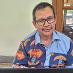 Koin Jagat, Dunia Fantasi yang Membutakan Realitas: Bagaimana Dampaknya pada Masyarakat?