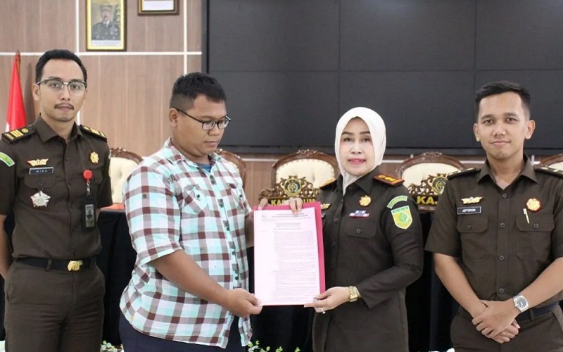 Kejari Bekasi Hentikan Kasus Pedagang Bakso Melalui Restorative Justice