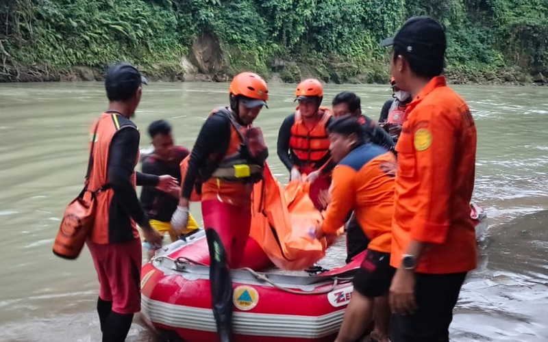 Dua Karyawan Sumber Rezeki Alam Hilang Terseret Arus Sungai Wampu