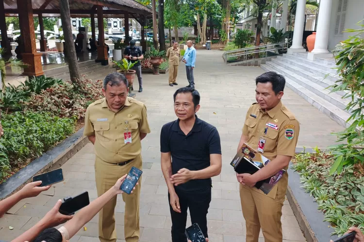Tolak Mobil Dinas Baru, Bupati Purwakarta Terpilih Om Zein Prioritaskan Kebutuhan Rakyat