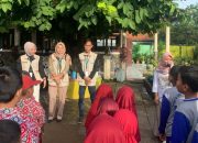 Mahasiswa KKN STIES Indonesia dan SDN 1 Cicadas Kolaborasi Pembuatan Celengan dari Bahan Bekas