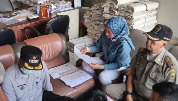 Belum Kantongi Izin, DPRD Cianjur Sidak Peternakan Ayam Petelur di Mande