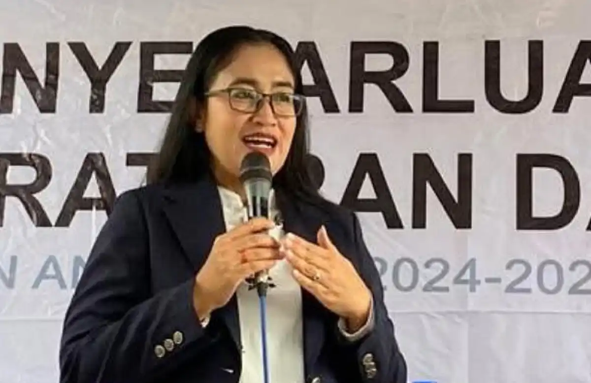 Anggota DPRD Jabar Tuti Turimayanti mensosialisasikan Perda tentang Pemberdayaan dan Perlindungan Perempuan (Foto: Net)