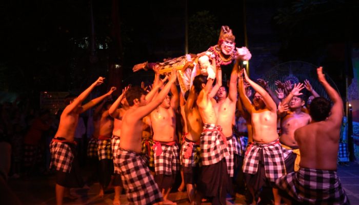 Seniman Bekasi Berharap Ada Dukungan Pemda untuk Pelestarian Tari Kecak