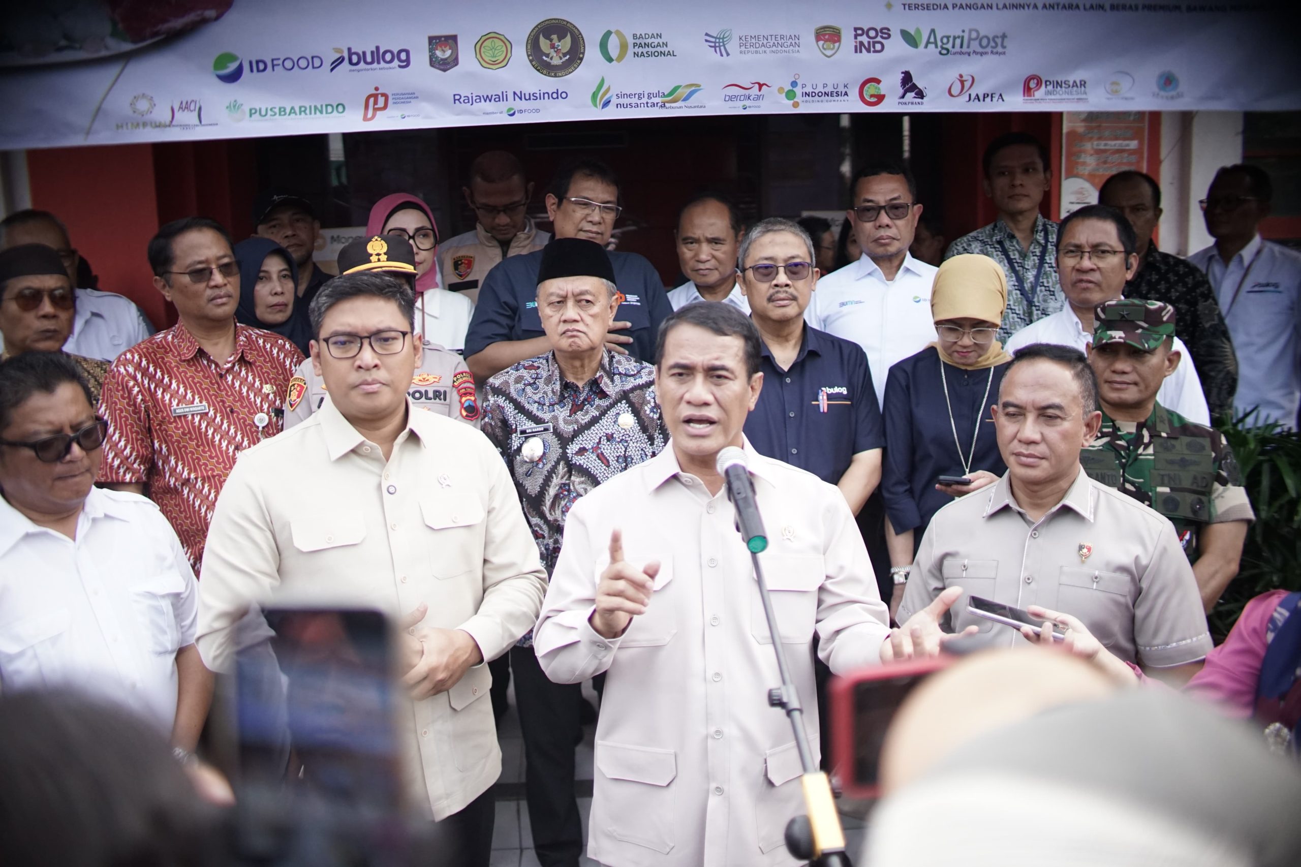 Pedagang Wajib Patuh! Mentan Amran Tegaskan, Harga Pangan Harus Sesuai HET