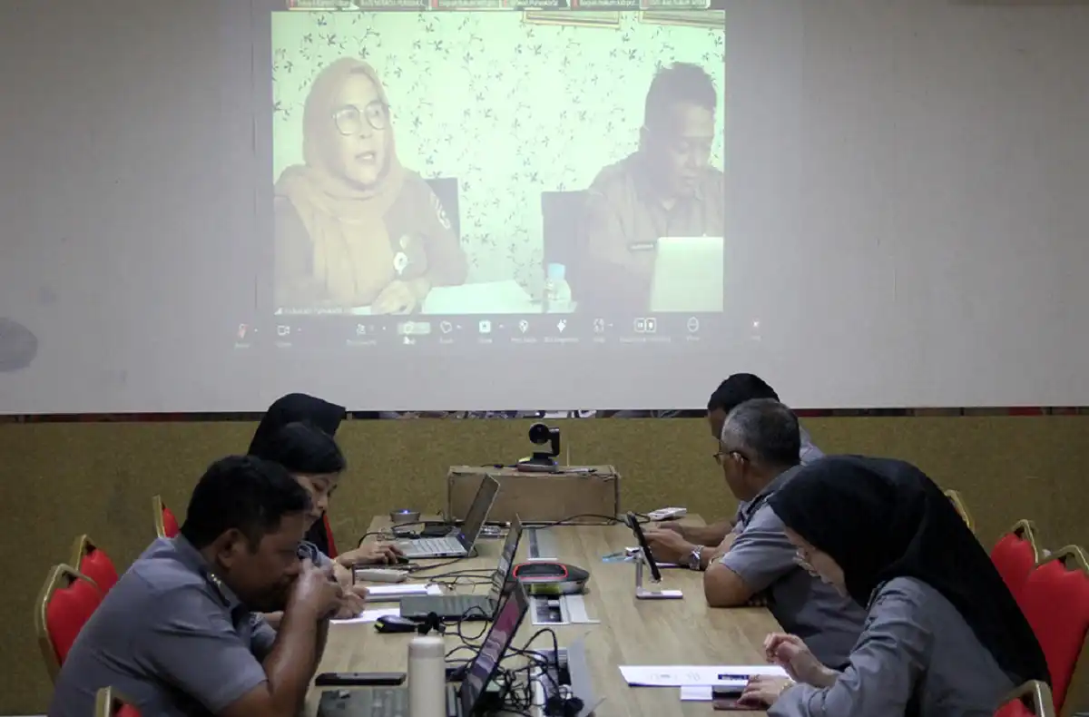 Rapat harmonisasi dua Raperda Purwakarta yang digelar secara daring oleh Kanwil Kemenkum Jabar pada Senin, 10 Februari 2025 (Foto: jabar.kemenkum.go.id)
