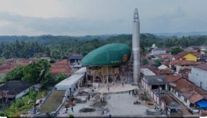 Menengok Keunikan Masjid Kubah Baret Hijau di Desa Cijulang Pangandaran, Ternyata Jenderal TNI Penggagasnya