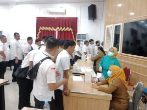 Ratusan Tenaga Honorer Pemkab Sergai Jalani Tes Urine Mendadak, Ada yang Positif?