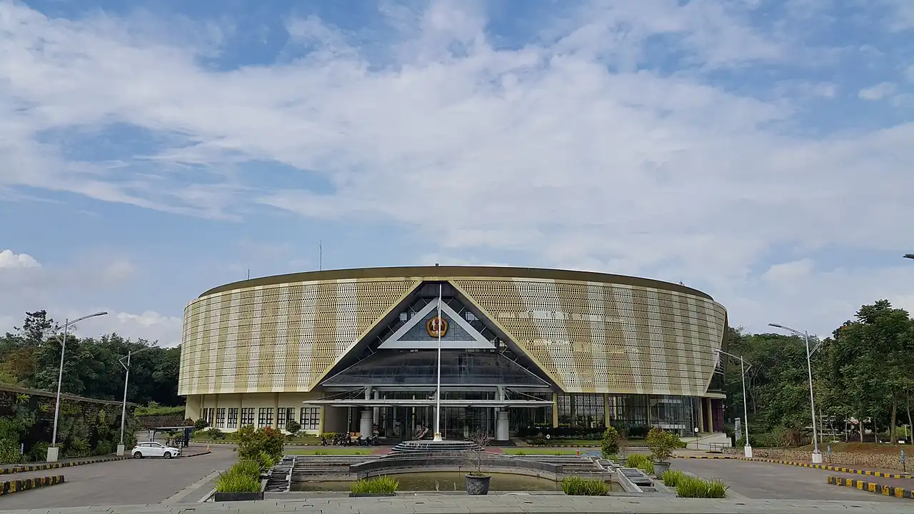 Gedung rektorat Universitas Padjadjaran (Unpad) di Jatinagor, Kabupaten Sumedang, Jawa Barat (Foto: Wikipedia)