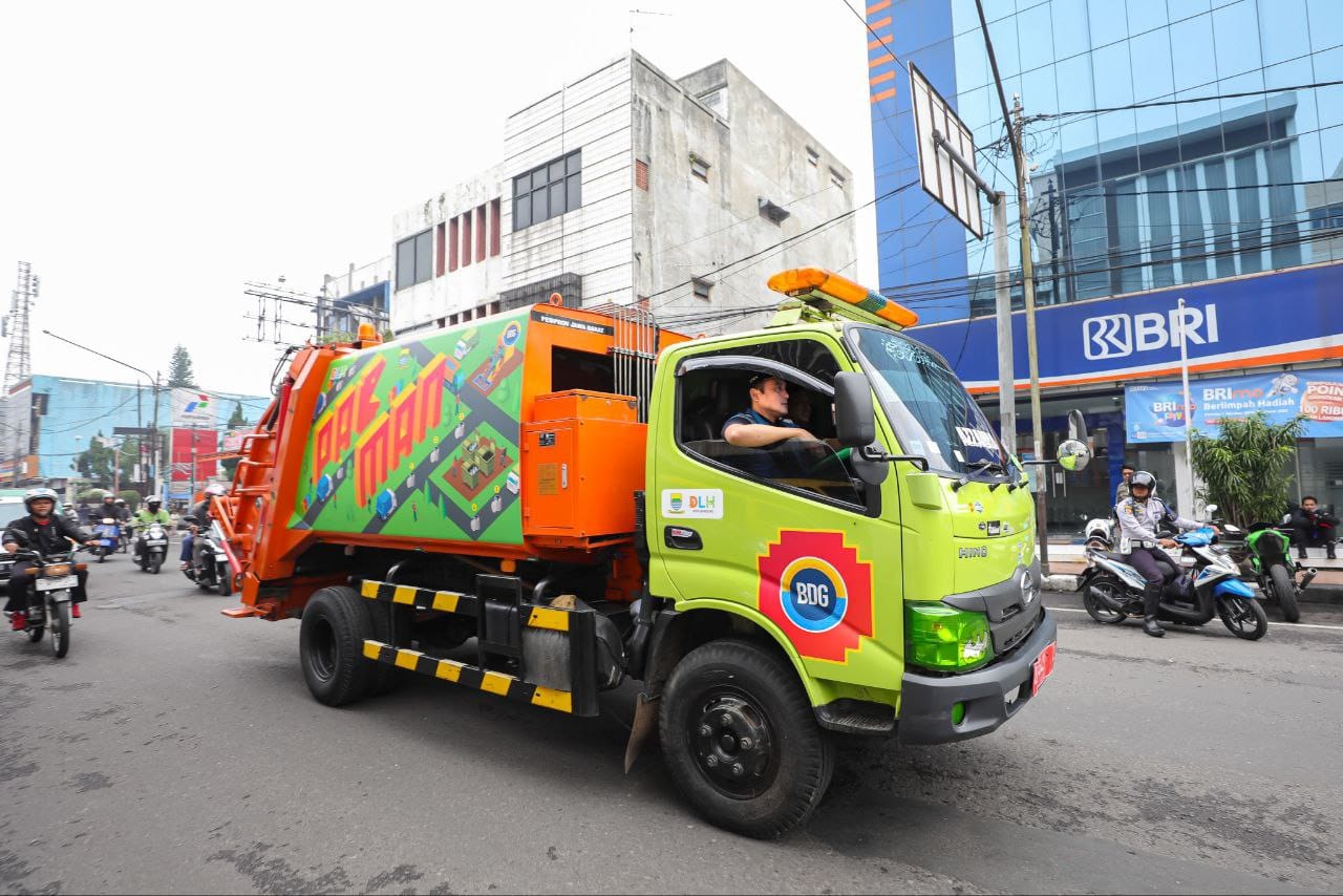 Bandung Bebas Sampah? Mobil Pacman Jadi Langkah Nyata!