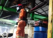 Gas Amonia Pabrik Es di Patokbeusi Subang Bocor, Ratusan Warga Dievakuasi